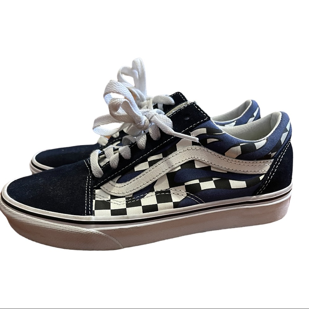 checkered navy blue vans.